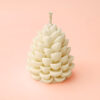 Bougie décorative en forme de pomme de pin couleur naturelle, création artisanale Crème Brûlée.